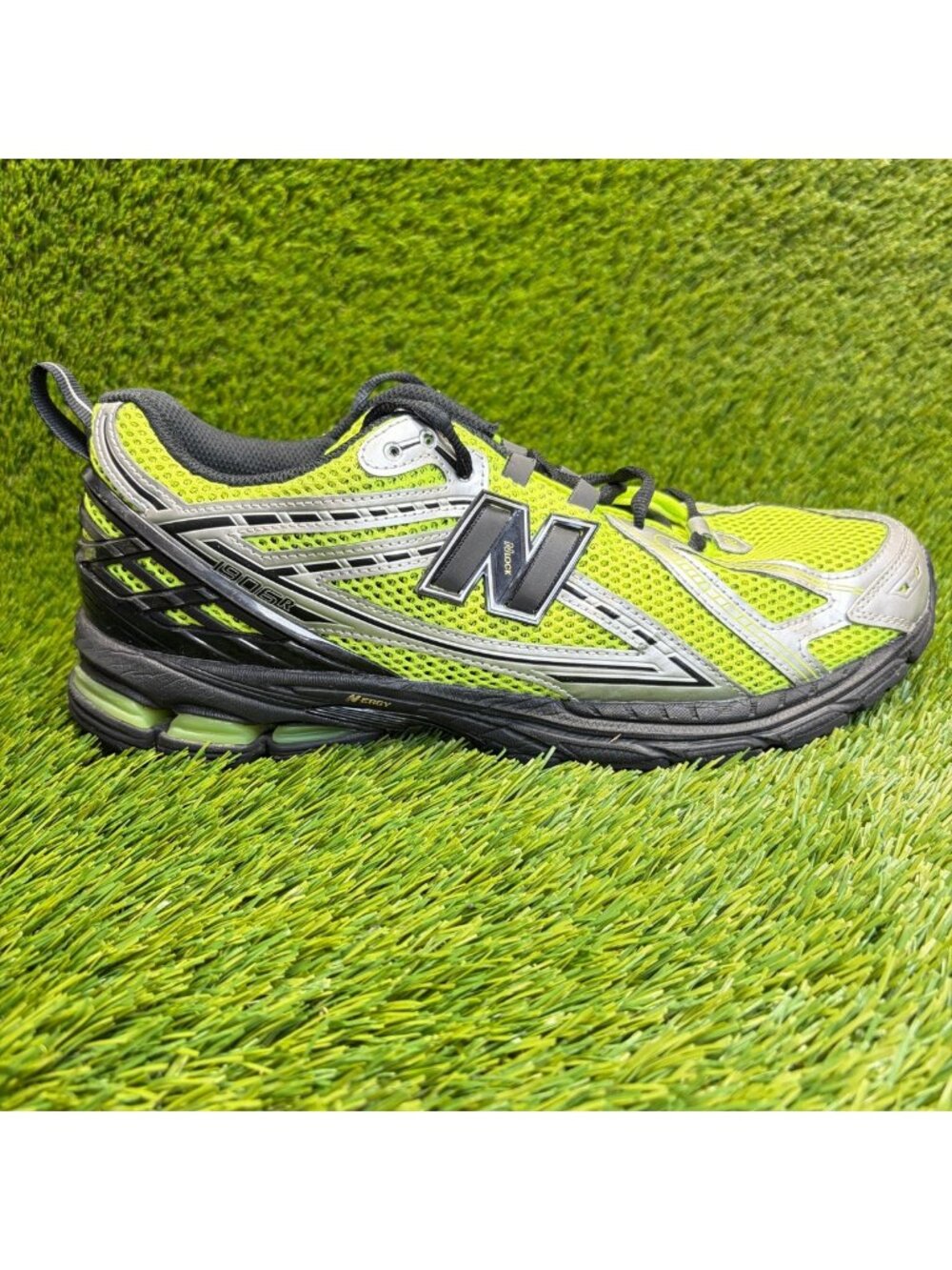 New Balance 1906R Mens Size 12 Volt Black Silver Athletic Running Shoes Sneakers